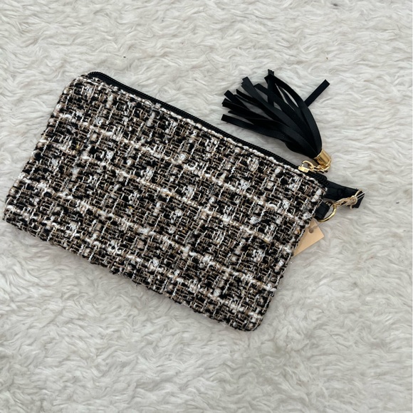 LIB New York Black and White Tweed Wristlet - Picture 2 of 5